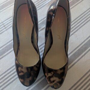 Christian Siriano size 8.5 leopard peep toe shoes
